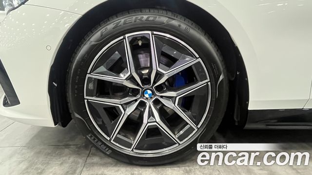 BMW 5-Series 523d M Sport — пробег 10793 км