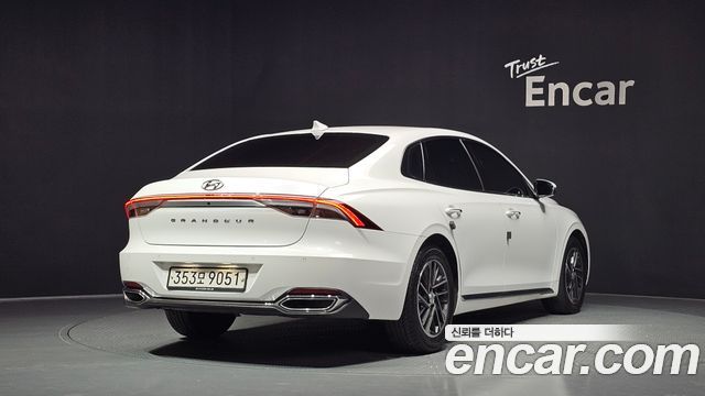 Hyundai Grandeur из Кореи Encar