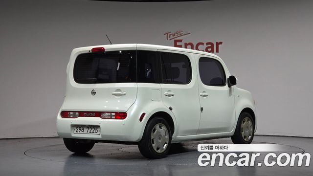 Nissan Cube 1.8 S Z12 — пробег 184 636 км