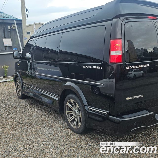 Chevrolet Express Van 6.0 — пробег 62 000 км