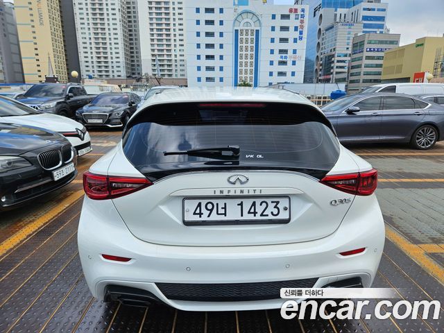 Infiniti Q30 из Кореи Encar