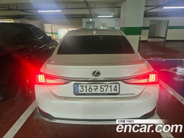 Lexus ES Executive — пробег 9 000 км — фото 2 из 5
