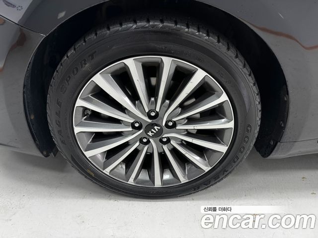 Kia K7 из Кореи Encar