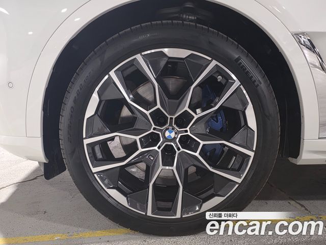 BMW X7 xDrive 40i M Sport 6STR — пробег 4 803 км — фото 5 из 5