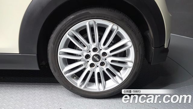 Mini Cooper 클래식 플러스 3rd — пробег 26 351 км