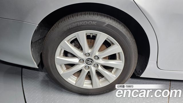 Toyota Camry 2.5 LE Hybrid — пробег 80 876 км