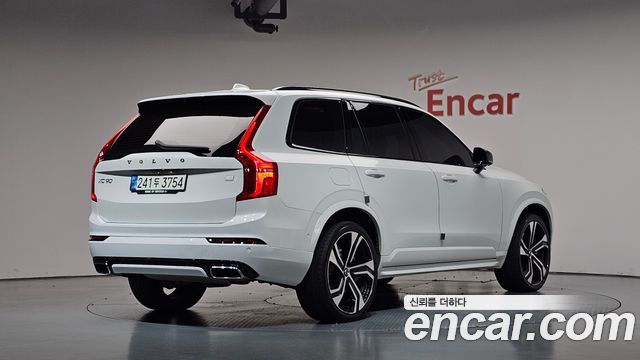 Volvo XC90 T8 R-Design Hybrid — пробег 49 878 км
