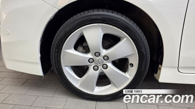 Toyota Prius 1.8 — пробег 106 656 км