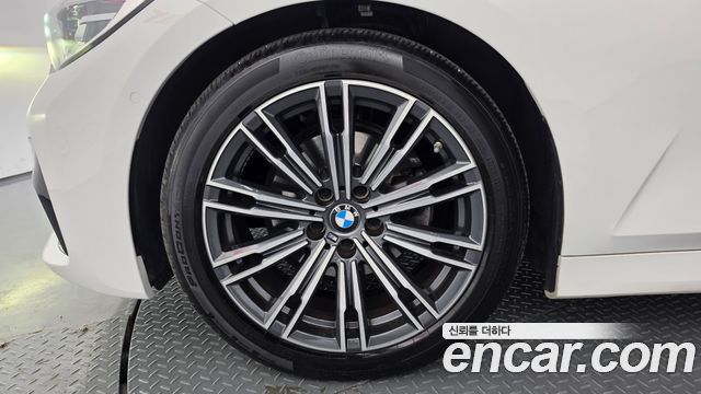 BMW 3-Series из Кореи Encar