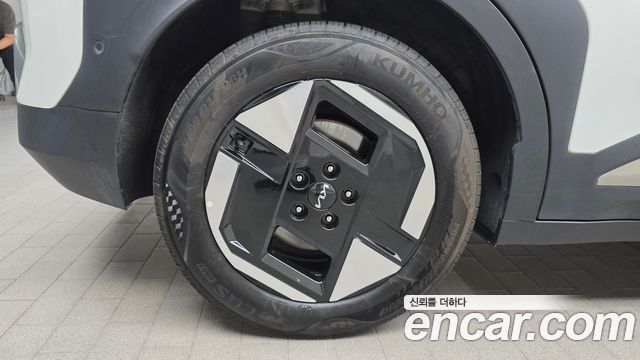 Kia EV3 из Кореи Encar