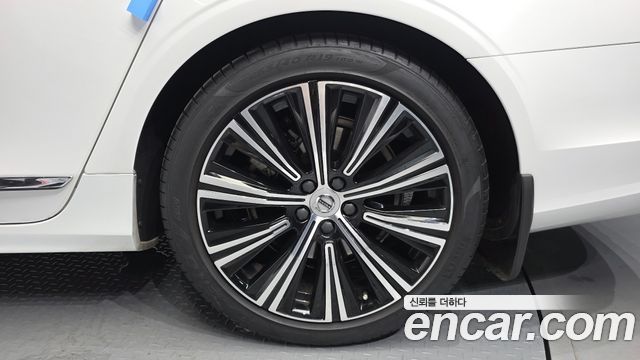 Volvo S90 B5 Inscription — пробег 34 714 км