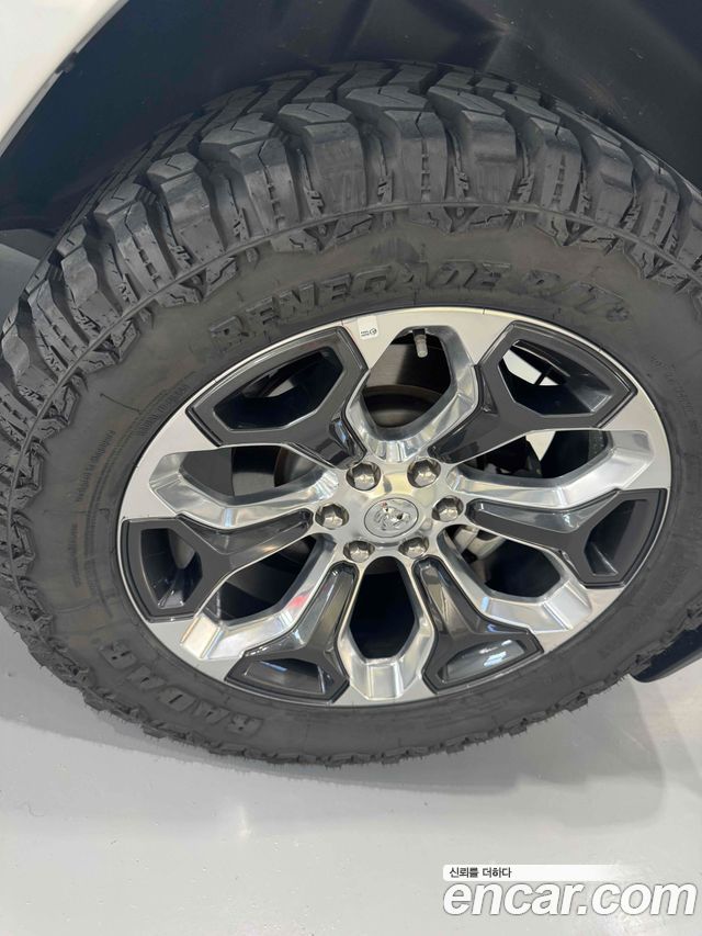 Dodge Ram Pick Up 5.7 — пробег 29 800 км — фото 5 из 5