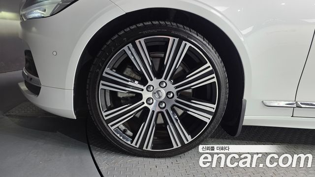 Volvo S90 B6 AWD Ultimate Bright — пробег 68 136 км