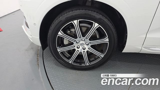 Volvo XC60 D5 Inscription — пробег 95 540 км
