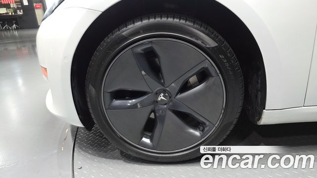 Tesla Model 3 Standard Range Plue RWD — пробег 153 763 км — фото 5 из 5
