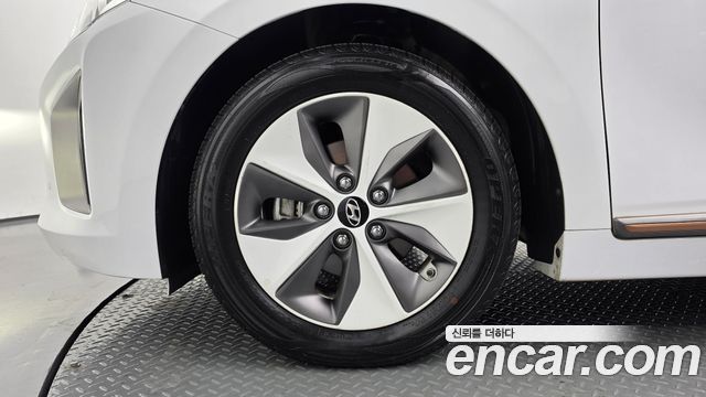 Hyundai Ioniq из Кореи Encar