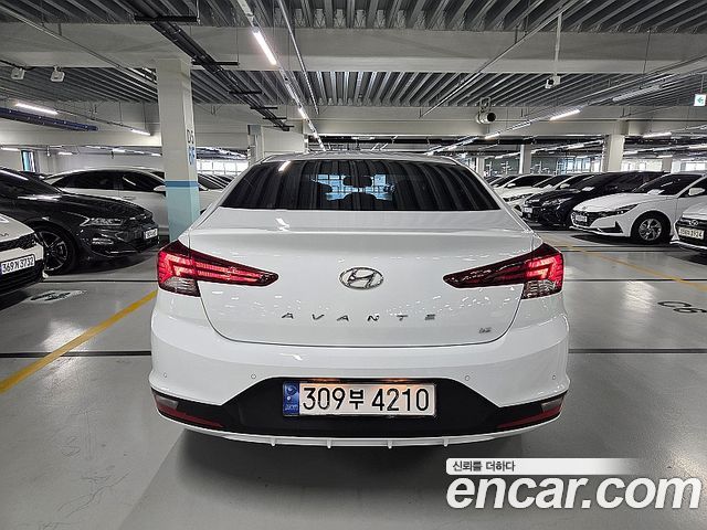 Hyundai AVANTE из Кореи Encar