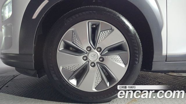 Hyundai Kona Premium — пробег 66 664 км — фото 5 из 5