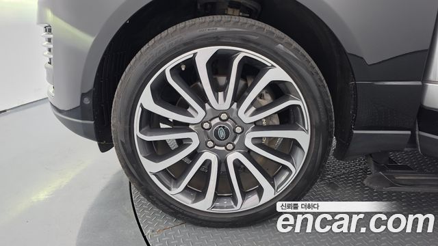 Land Rover Range Rover 5.0 SC AB — пробег 190 707 км