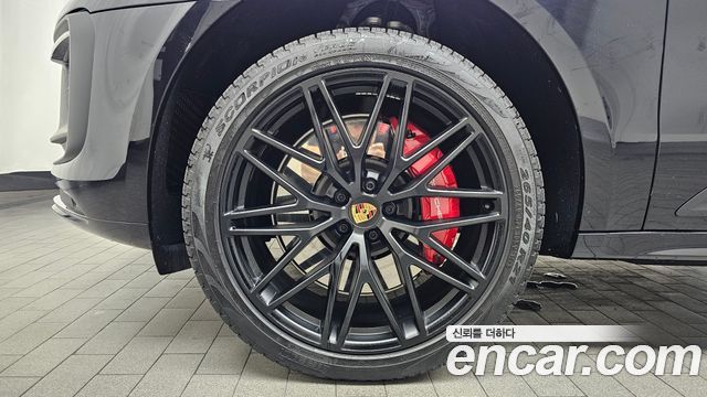 Porsche Macan 2.9 GTS 95B — пробег 27 877 км