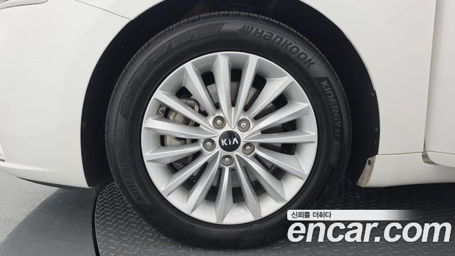 Kia K7 из Кореи Encar