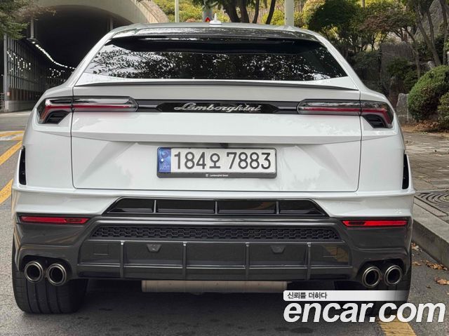Lamborghini Urus из Кореи Encar