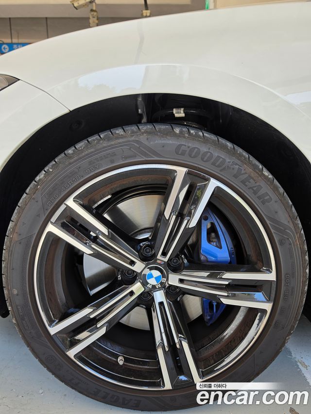 BMW 3-Series 320i M Sport — пробег 6 900 км — фото 5 из 5