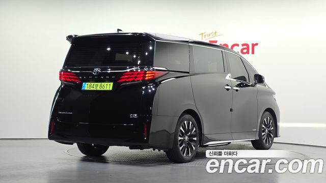 Toyota Alphard 2.5 HEV Executive AWD — пробег 60 292 км