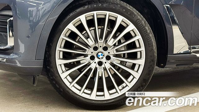 BMW X7 xDrive 40i Design Pure Excellence 6-Seater — пробег 33 654 км — фото 5 из 5