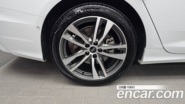 Audi A6 45 TFSI Quattro Premium — пробег 60 876 км