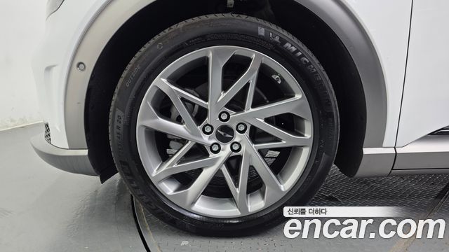 Genesis GV60 Standard AWD — пробег 66 561 км