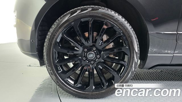 Land Rover Range Rover 4.4 SDV8 Vogue SE LWB DIESEL — пробег 158 331 км