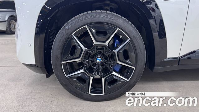 BMW XM 4.4 — пробег 43 568 км — фото 5 из 5