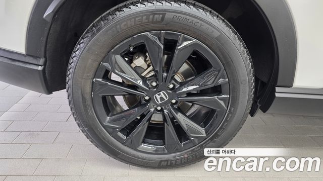 Honda CR-V 2.0 Hybrid Touring 4WD — пробег 33 756 км