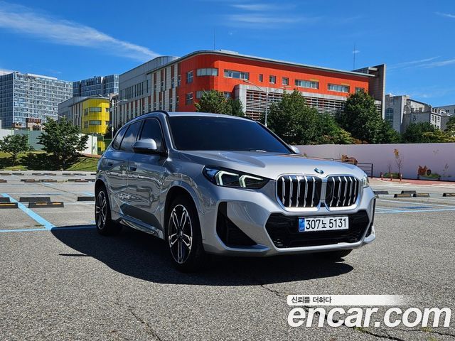 BMW X1 xDrive 20i M Sport — пробег 19 500 км — фото 2 из 5