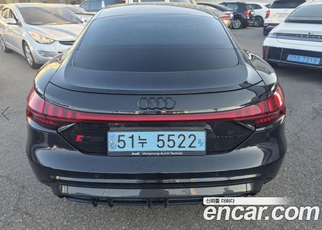 Audi RS e-tron GT GT RS — пробег 49 825 км