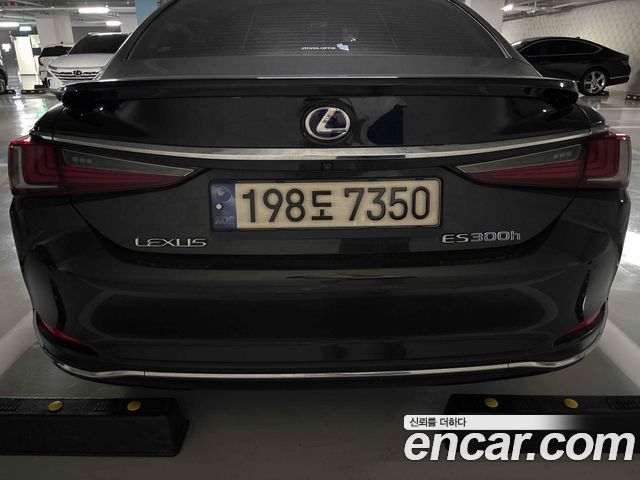 Lexus ES Luxury Plus — пробег 153 152 км — фото 4 из 5