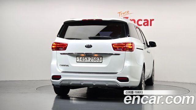 Kia Carnival из Кореи Encar
