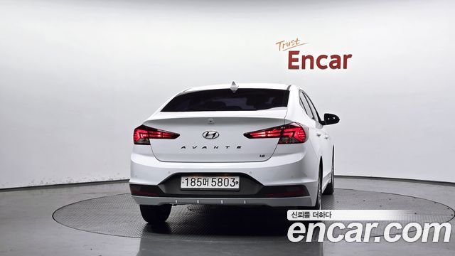Hyundai AVANTE из Кореи Encar