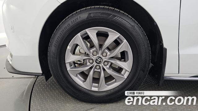 Toyota Sienna 2.5 Hybrid AWD — пробег 54 791 км