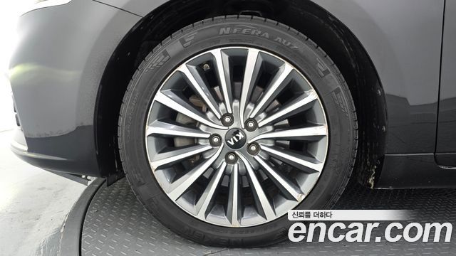 Kia K7 из Кореи Encar