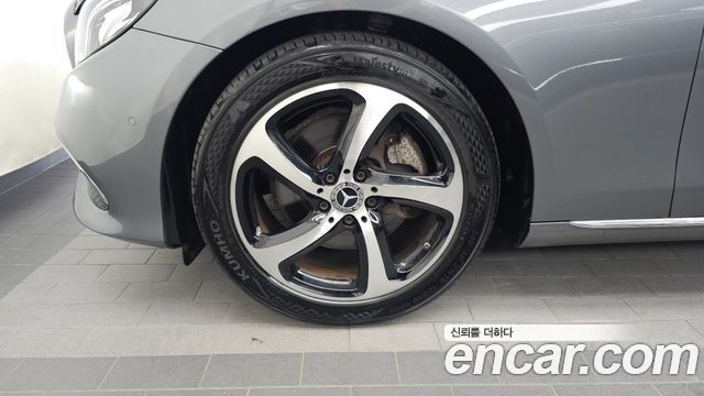 Mercedes-Benz E-Class из Кореи Encar