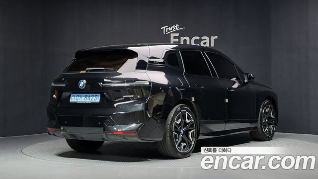 BMW iX из Кореи Encar