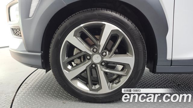 Hyundai Kona из Кореи Encar