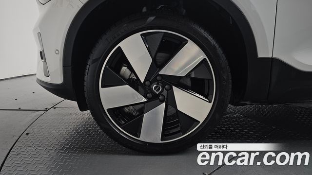 Volvo C40 Twin Ultimate — пробег 32 611 км