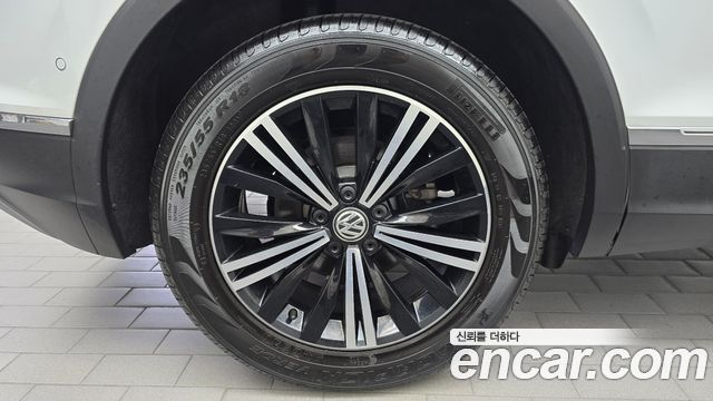 Volkswagen Tiguan 2.0 TDI Prestige — пробег 48 725 км — фото 5 из 5