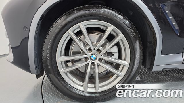 BMW X4 xDrive20i M Sport X — пробег 76 446 км — фото 5 из 5