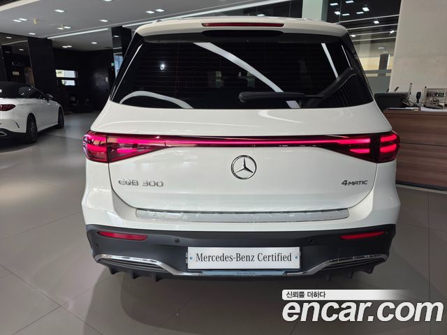Mercedes-Benz EQB EQB300 4MATIC AMG Line — пробег 6 640 км — фото 4 из 5