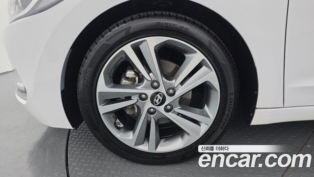Hyundai AVANTE из Кореи Encar