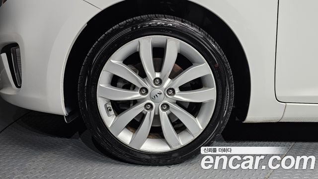 Kia Carens из Кореи Encar